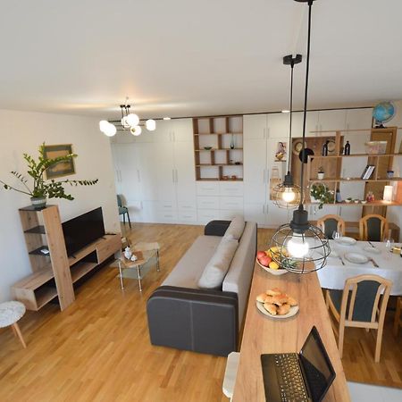 Shine24 - Spacious And Bright Apartment - New Novi Sad Exteriér fotografie